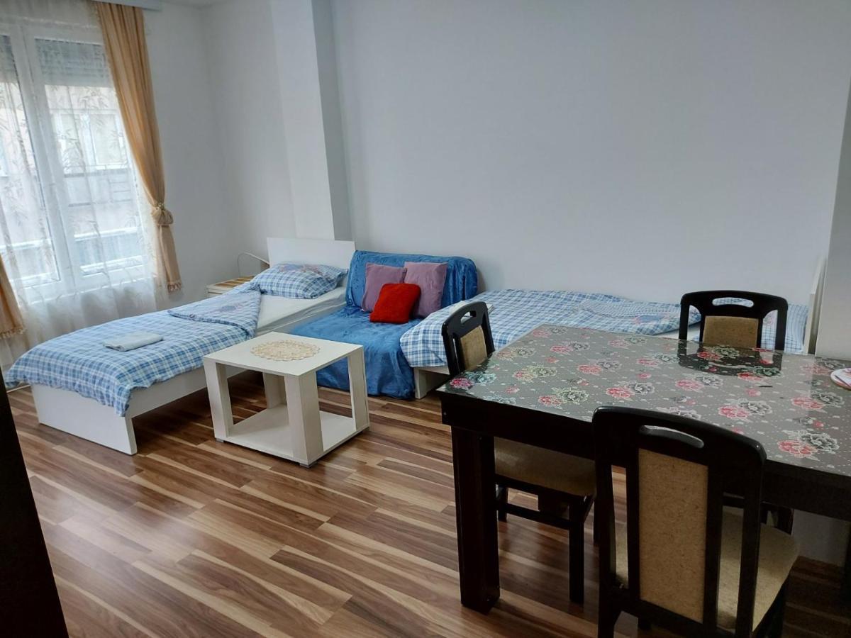 Adam' S Apartment 3 Kladovo Ngoại thất bức ảnh